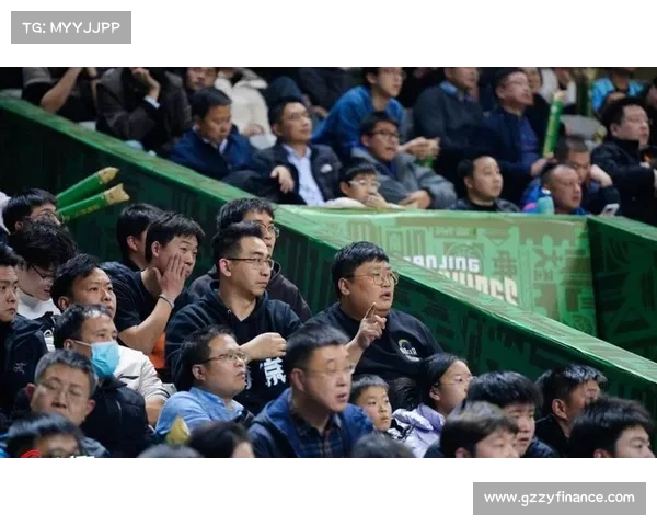 南京苏州互交白卷 球迷文化成城市联赛最亮眼风景